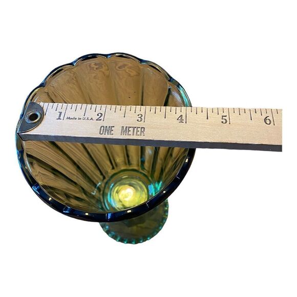 Vintage green glass Pedestal Vause vertical line scalloped base edge MCM - Picture 7 of 7